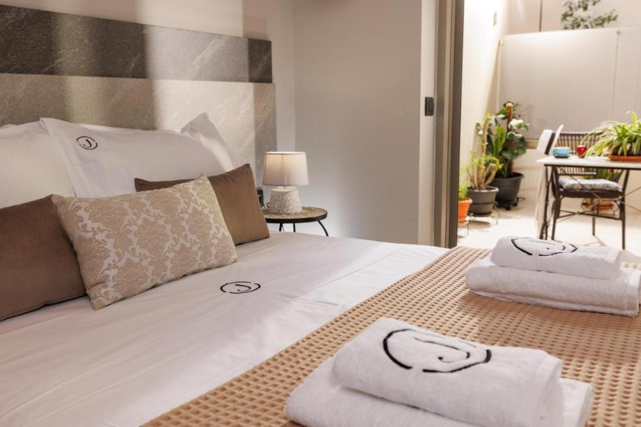 Jolly Suites Heraklion  Exterior photo